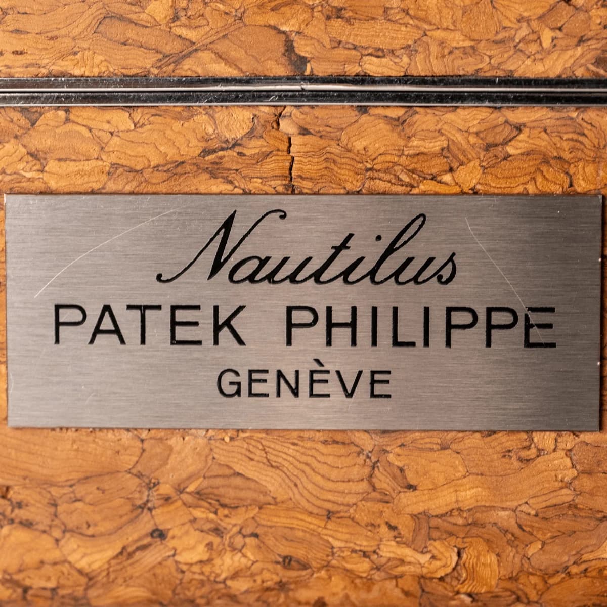 Comment reconnaître une fausse boîte Patek Philippe