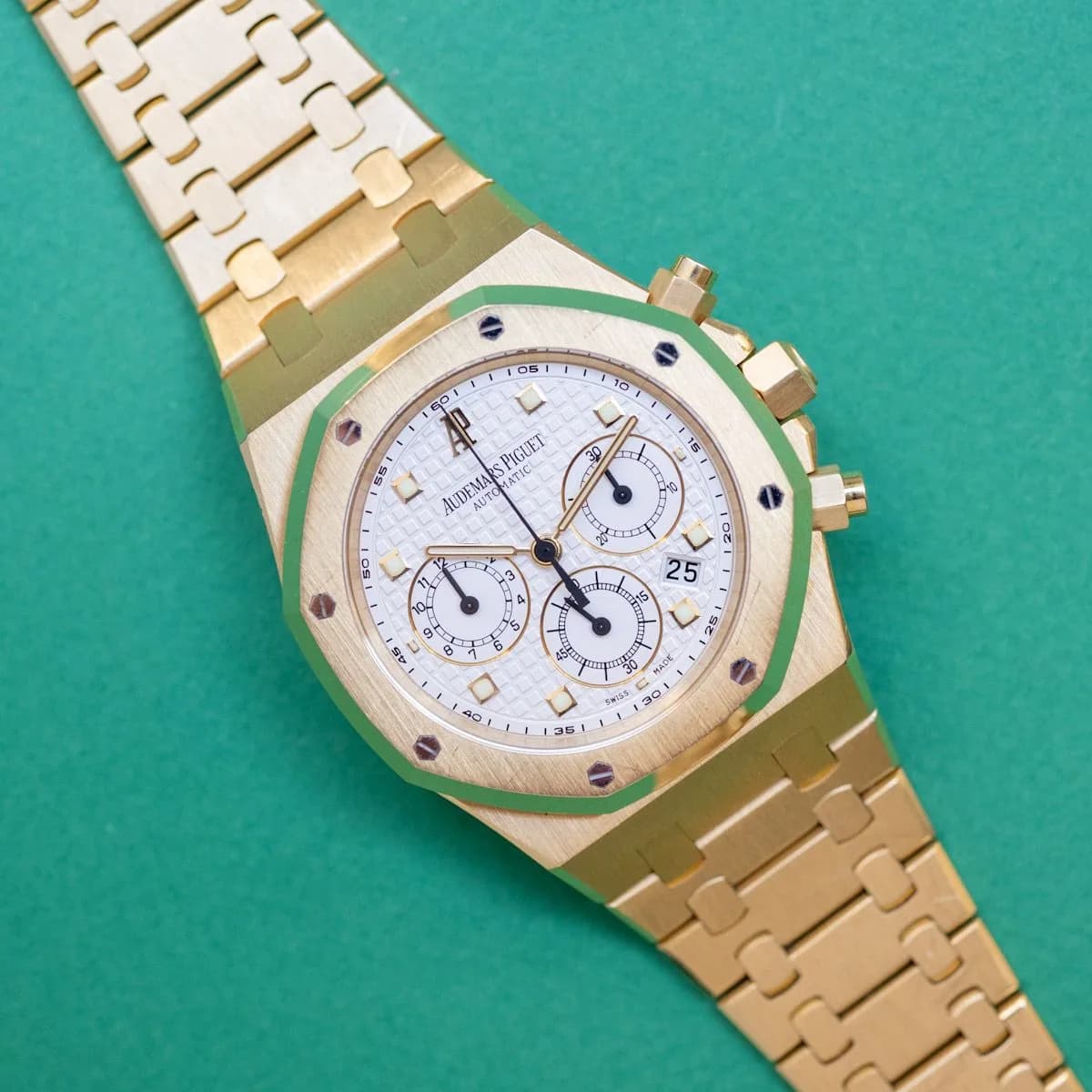 Royal Oak 25960BA Yellow Gold  – 2003