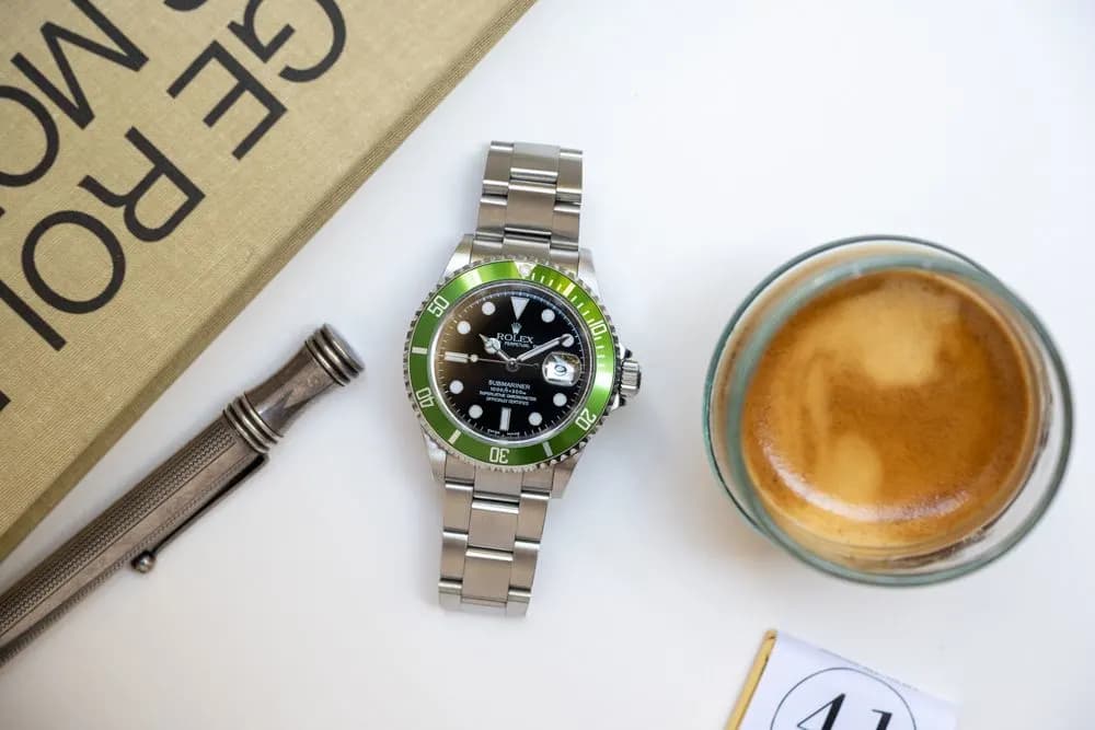 The Rolex Submariner Kermit: Exploring the 16610LV and its variations