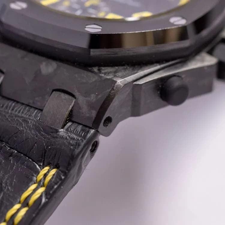 Royal Oak Offshore 26176FO.OO.D101CR.03 Alligator "Bumble Bee" – 2012