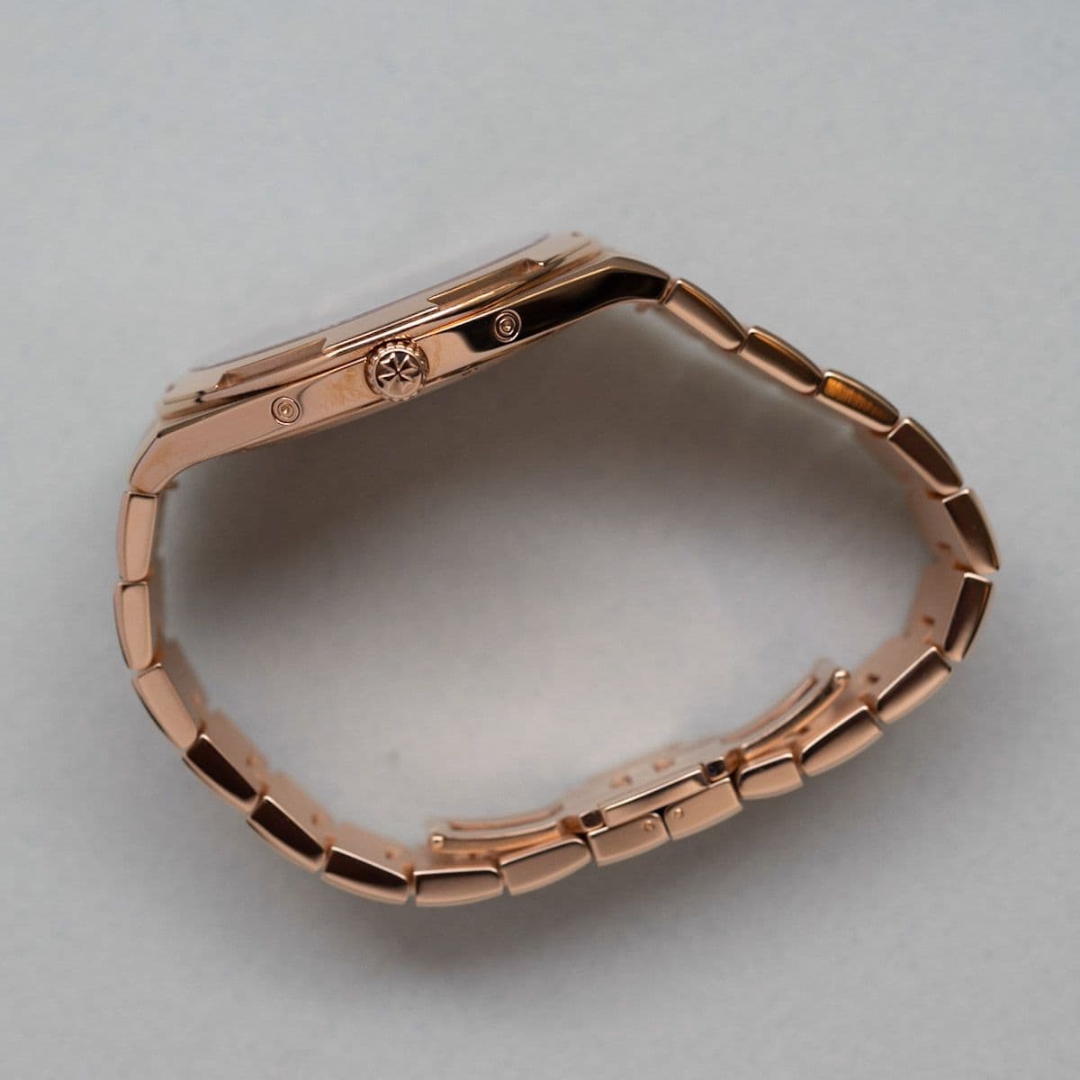 Overseas 4300V/120R-B509 Rose Gold  – 2022