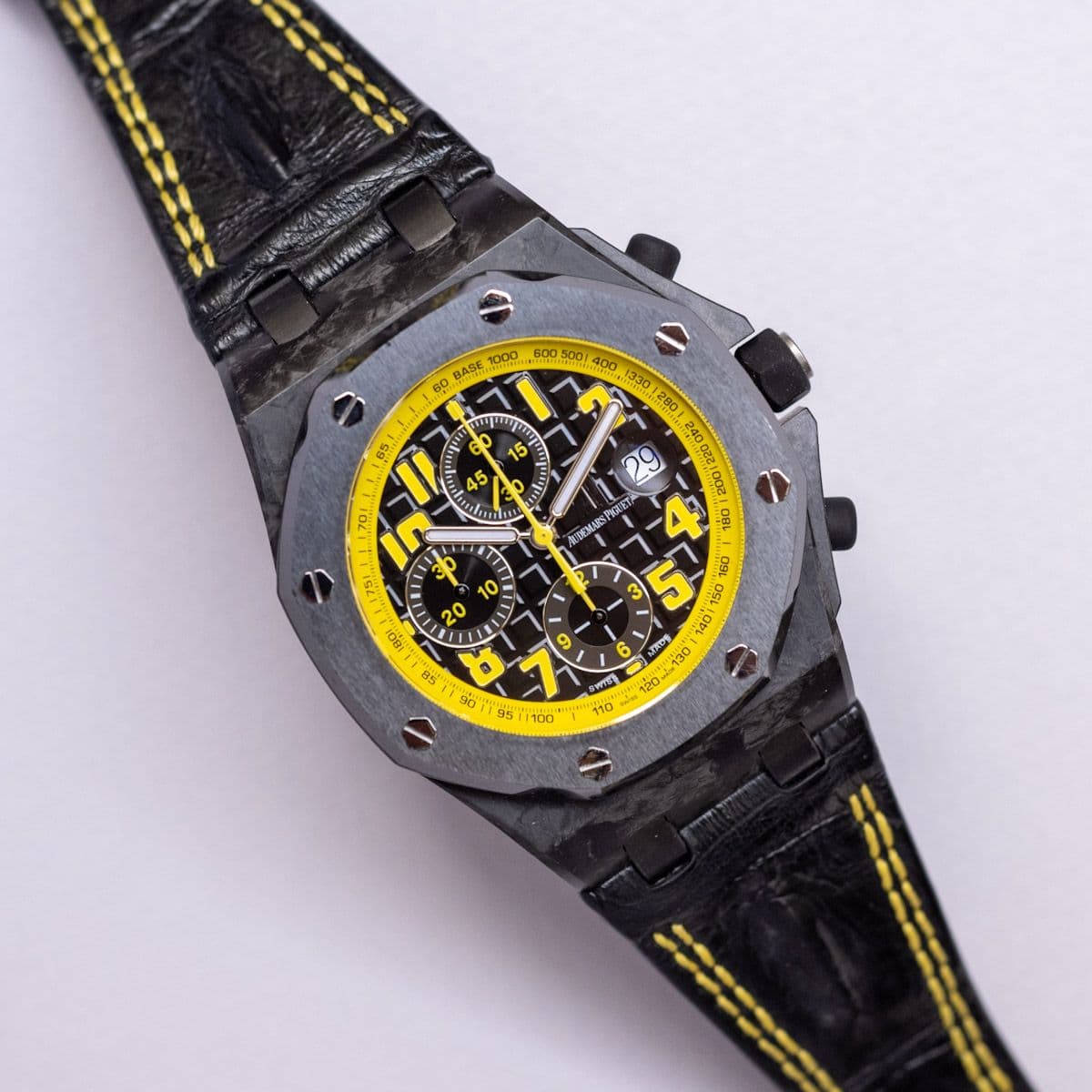 Royal Oak Offshore 26176FO.OO.D101CR.03 Alligator "Bumble Bee" – 2012