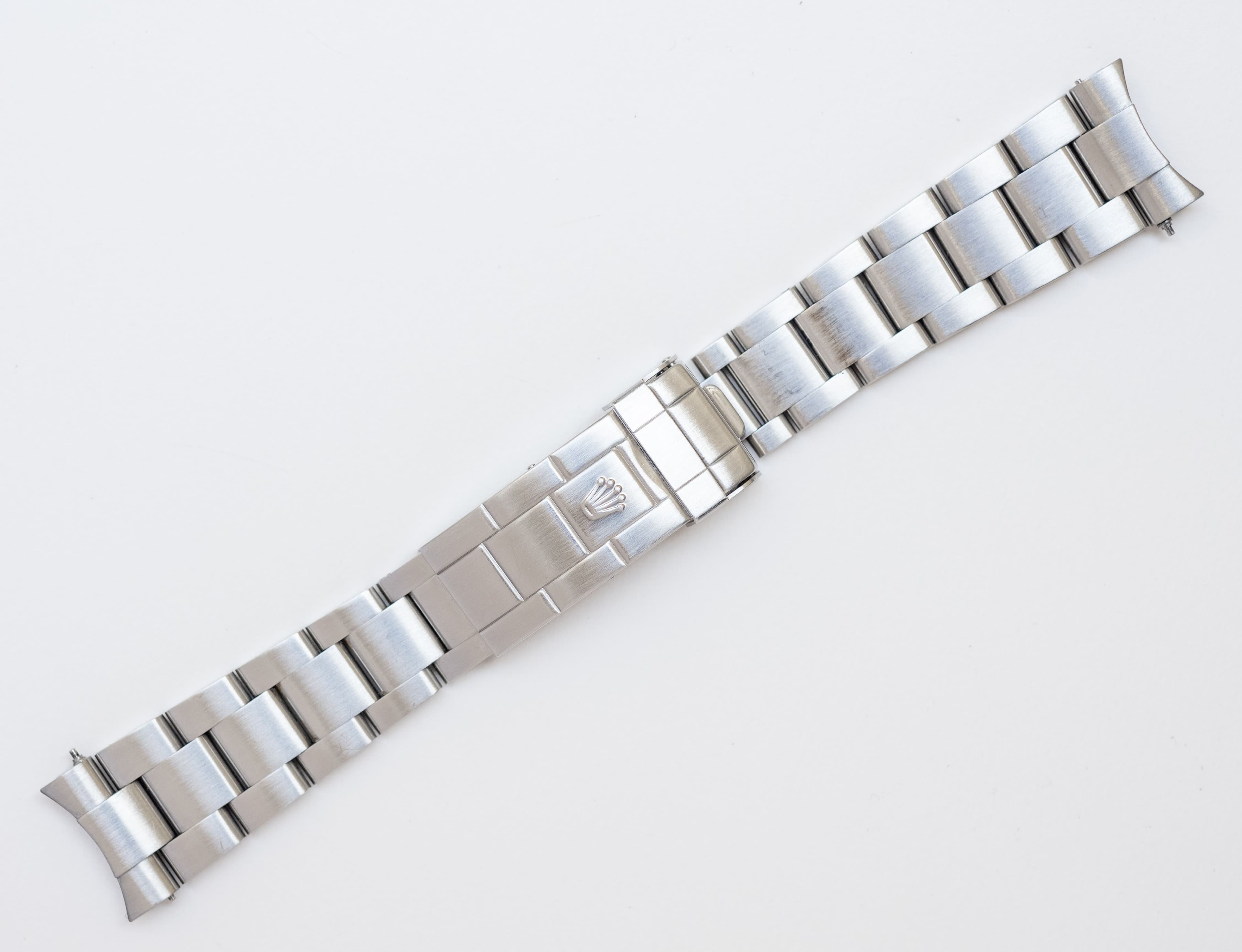 How to change your watch bracelet