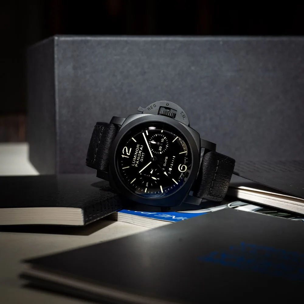 Luminor PAM00317 undefined "8 Days" – 2010